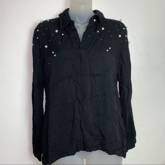Zara black button up top with pearls on the shoulders - Picture 3 of 13